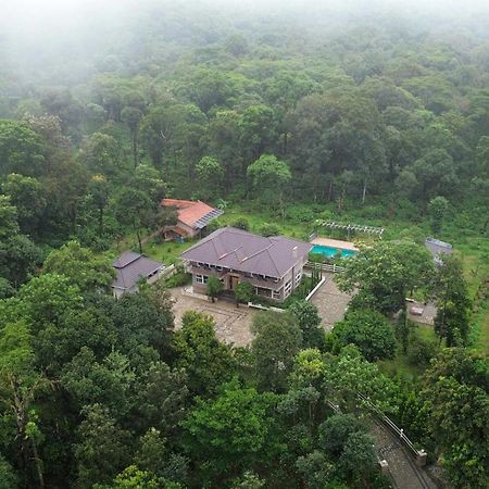Coffee & Mist Luxury Villa- Comp Breakfast, Pool, Lounge, And Coffee Estate By Stayvista Madikeri Eksteriør billede