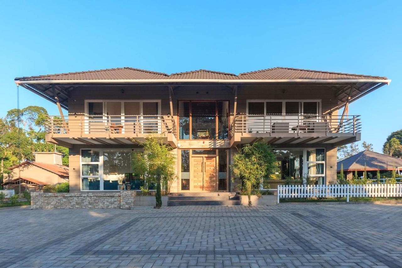 Coffee & Mist Luxury Villa- Comp Breakfast, Pool, Lounge, And Coffee Estate By Stayvista Madikeri Eksteriør billede