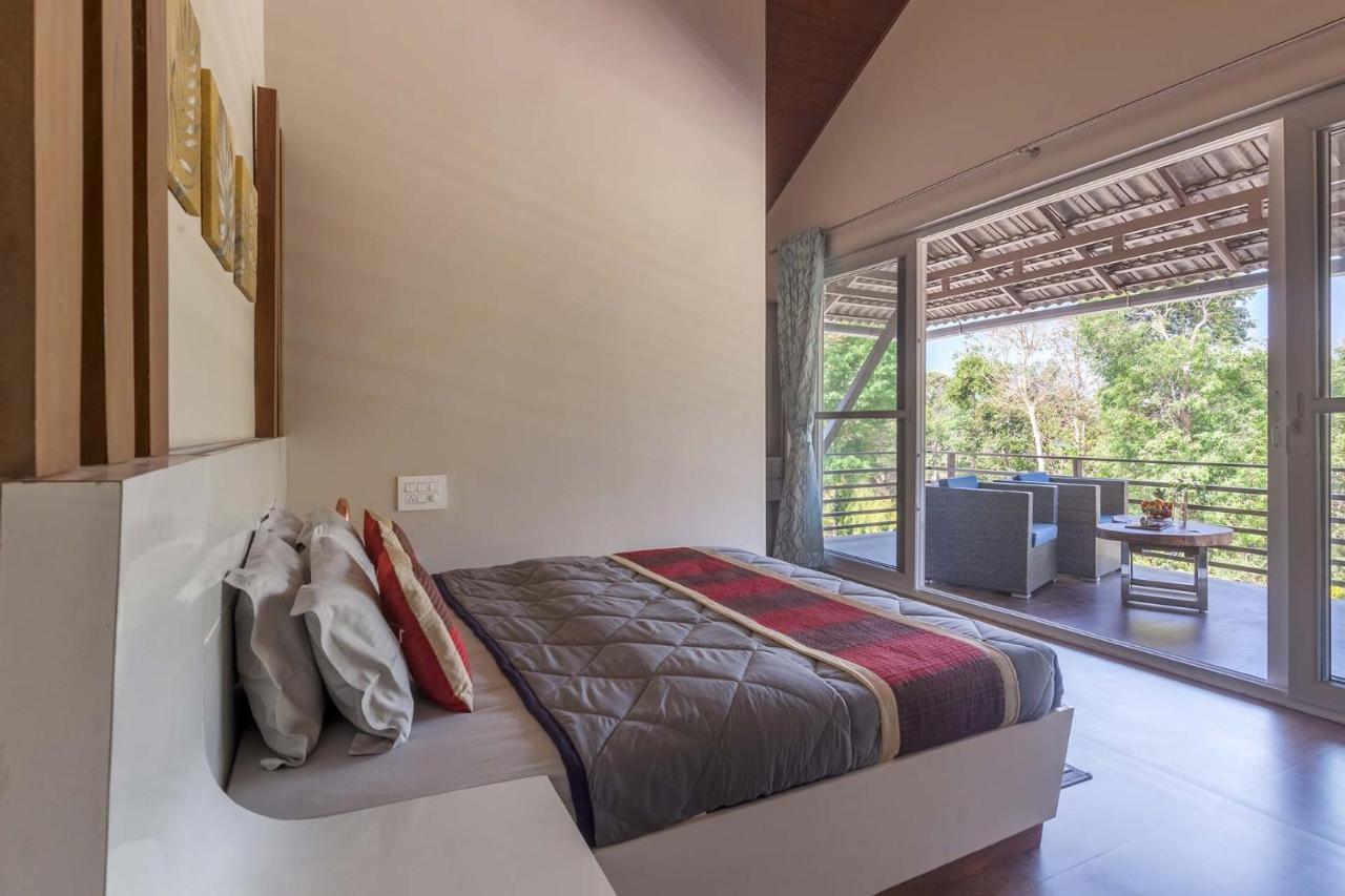 Coffee & Mist Luxury Villa- Comp Breakfast, Pool, Lounge, And Coffee Estate By Stayvista Madikeri Eksteriør billede