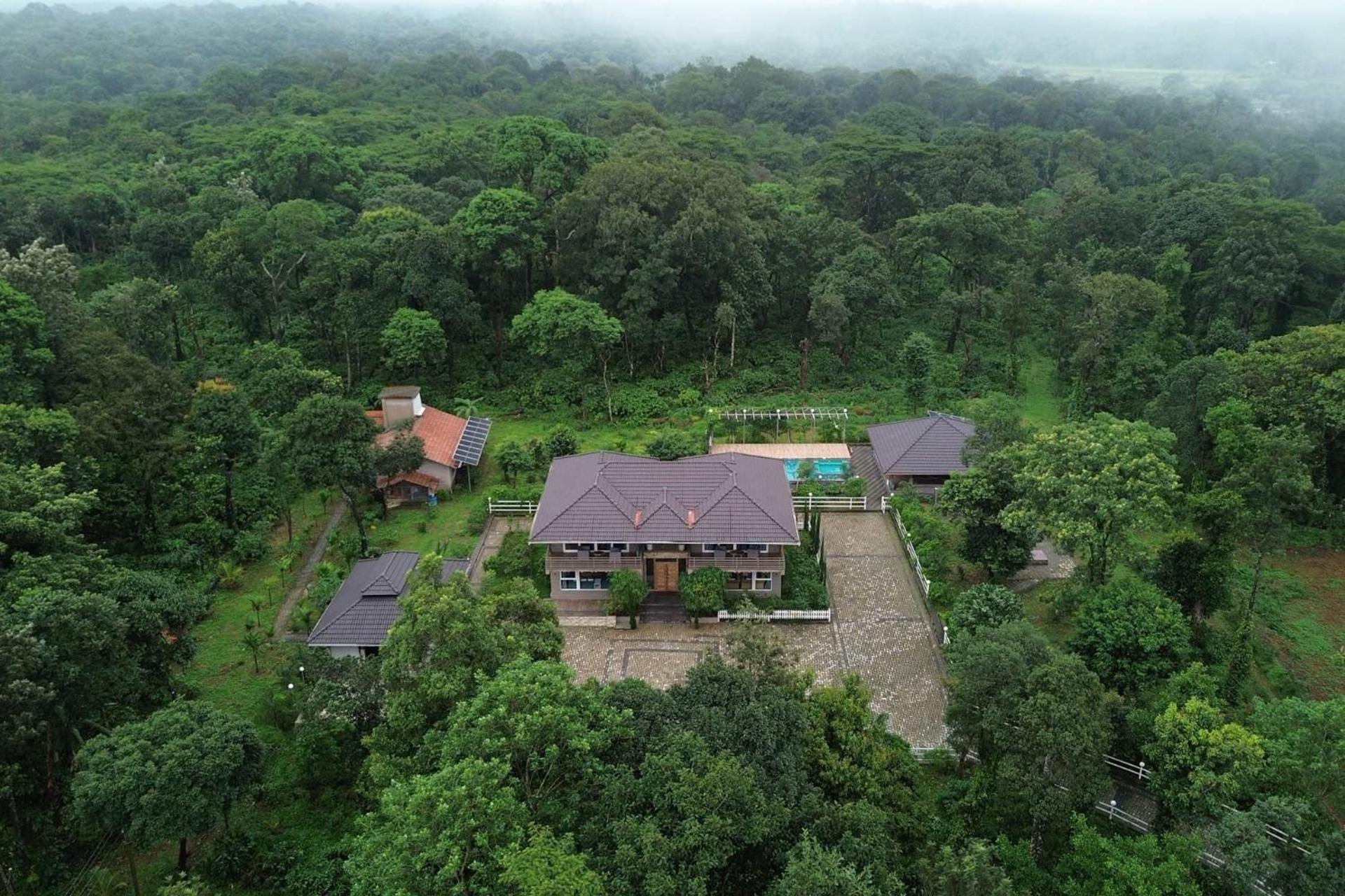 Coffee & Mist Luxury Villa- Comp Breakfast, Pool, Lounge, And Coffee Estate By Stayvista Madikeri Eksteriør billede